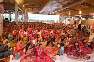 Radhakrishna Maharaj : शानदार घरं वाढली… पण स्वयंपाकघरातील संस्कार हरवले : राधाकृष्ण महाराज 2 Radhakrishna Maharaj