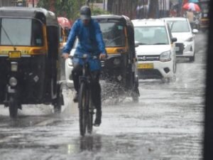 Ahilyanagar Weather Alert : अहिल्यानगरकरांनो सावध रहा; हवामान खात्याचा येलो अलर्ट जारी 1 Ahilyanagar Weather Alert : अहिल्यानगरकरांनो सावध रहा; हवामान खात्याचा येलो अलर्ट जारी