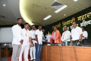 85 Attendants Promoted to Health Worker : अहिल्यानगरचा राज्यात नवा विक्रम; एकाचवेळी नीलेश गाडेकर, सचिन चितळेंसहसह ८५ परिचारांची पदोन्नती