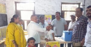 Pulse Polio Vaccination Campaign : पोलिओ लसीकरण मोहिमेला नागरदेवळेत उत्स्फूर्त प्रतिसाद